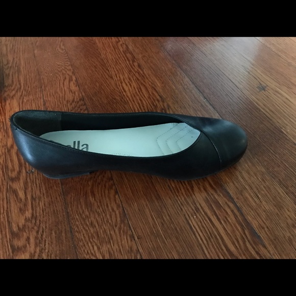 Flat leather shoes - Picture 2 of 5
